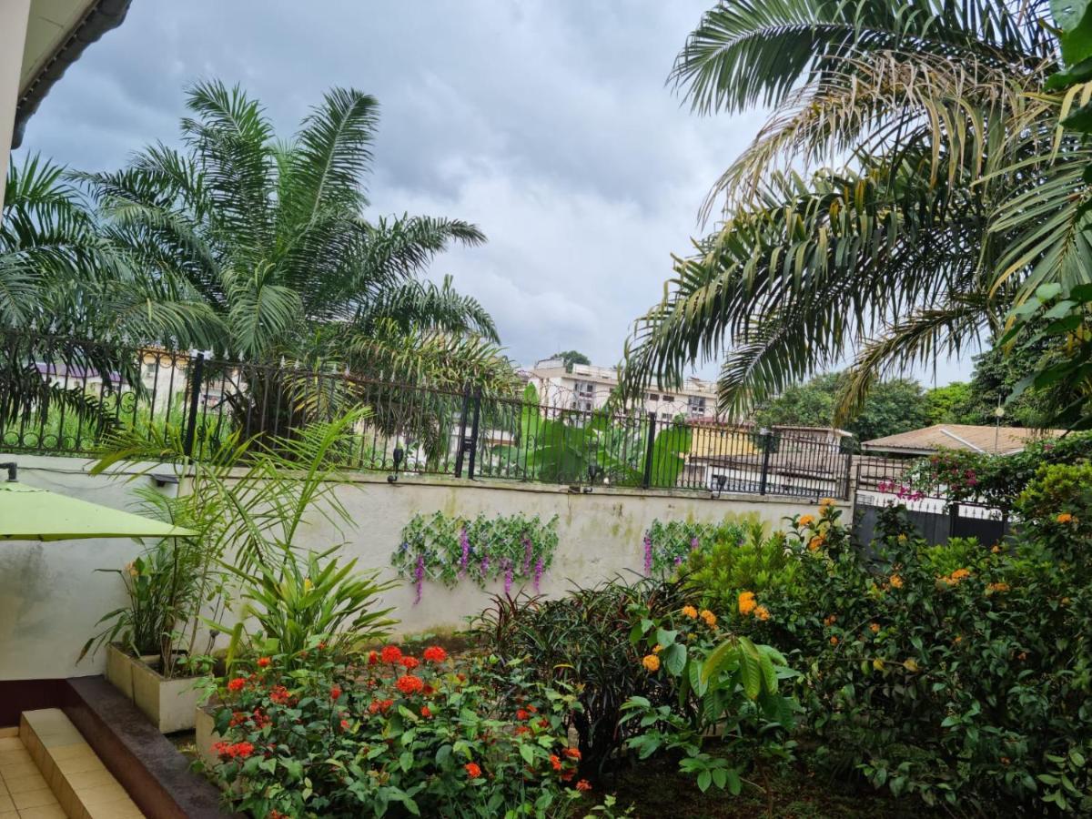 Joli Jardin En Ville Yaoundé Exterior foto