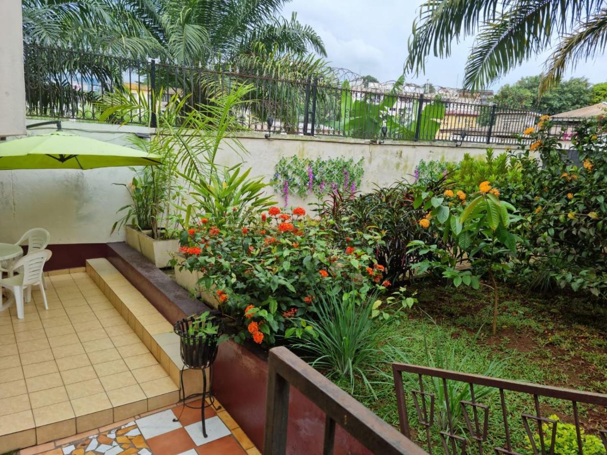 Joli Jardin En Ville Yaoundé Exterior foto